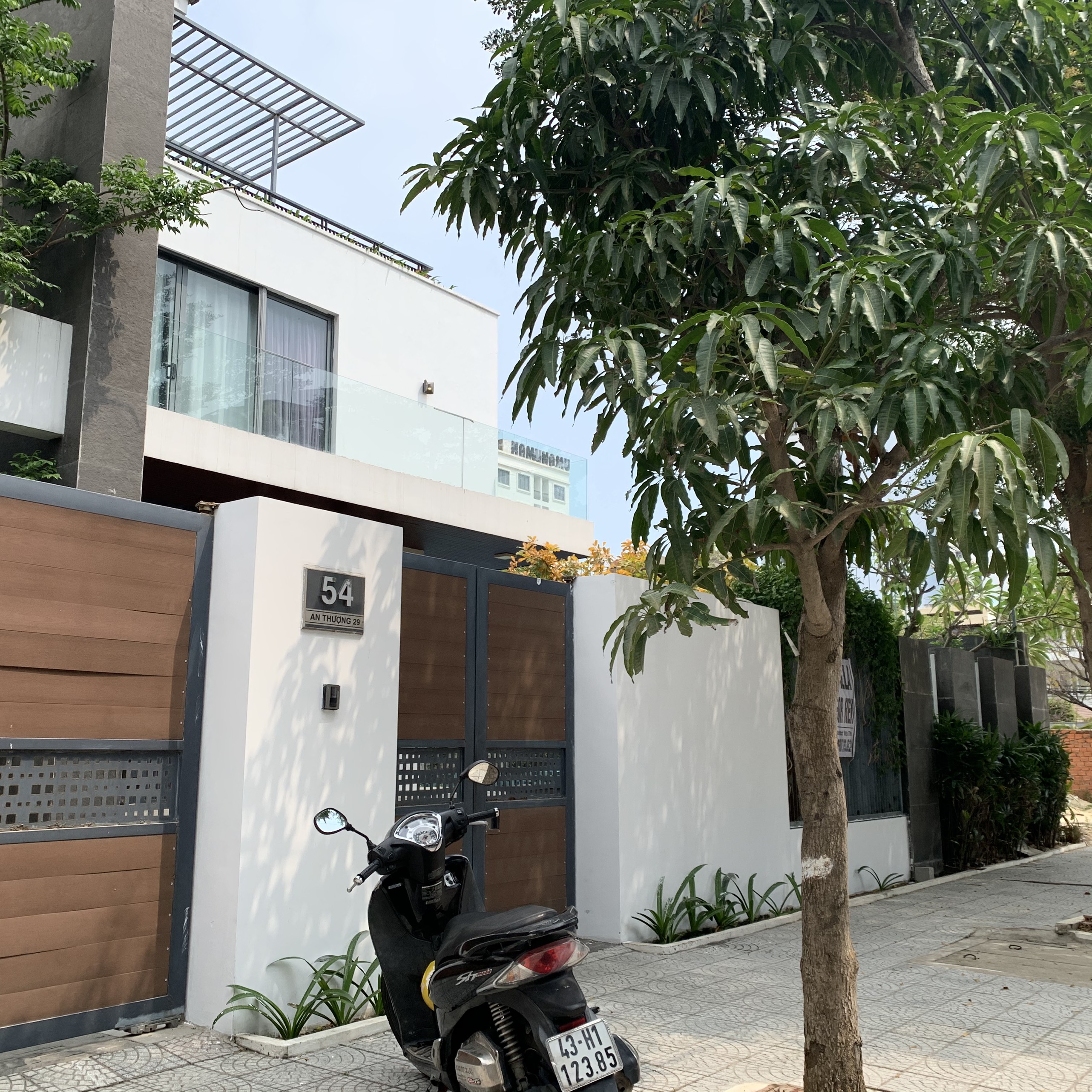 6 BEDROOMS VILLA FOR RENT - AN THUONG AREA